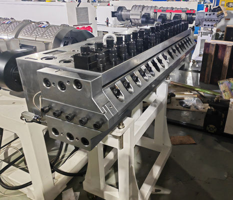 1220mm Sheet Width Plastic Board Machine with Full Intermeshing Engagement System for PVC/WPC Board Production Equipment