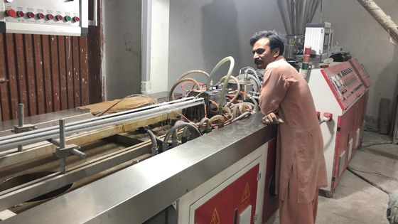 Deep Screw PVC Cable Extruder Machine 20Kg/H-40Kg/H Cable Extrusion Line