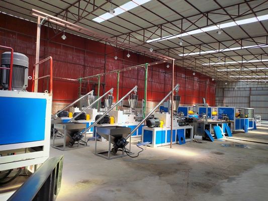 Assembly Structure Integral Type Extruder PVC Profile Extruder Machine for Automatic Production