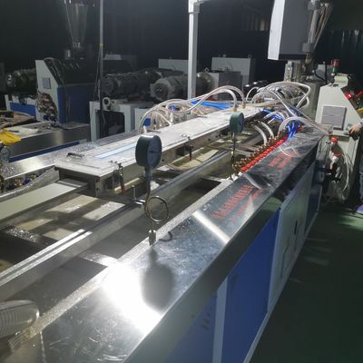 Assembly Structure Integral Type Extruder PVC Profile Extruder Machine for Automatic Production