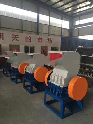 200Kg/H 300Kg/H Plastic Crusher Machine For UPVC Profile PVC Pipe And WPC