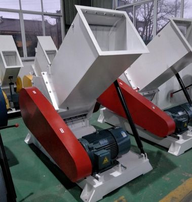 200Kg/H 300Kg/H Plastic Crusher Machine For UPVC Profile PVC Pipe And WPC