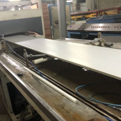 800mm WPC PVC Door Panel Production Line With Formaldehyde-Free Extrusion Machine