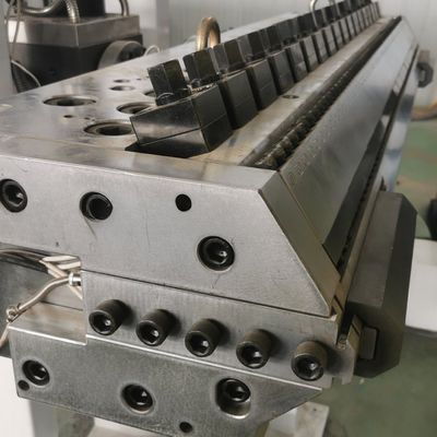 Fully Auto Separate Type Extruder PP Sheet/Board Production Line for Plastic Processing