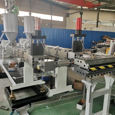 Engerneers to Serve Oversea PP Sheet/Board Production Line for PMMA PVC PE ABS