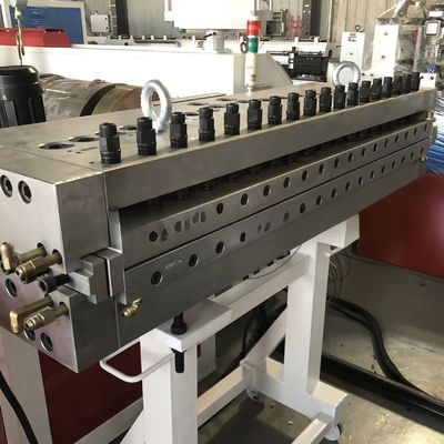 6 M Calibration Table Twin-Screw PVC Foam Board Making Machine for Customer Requirements