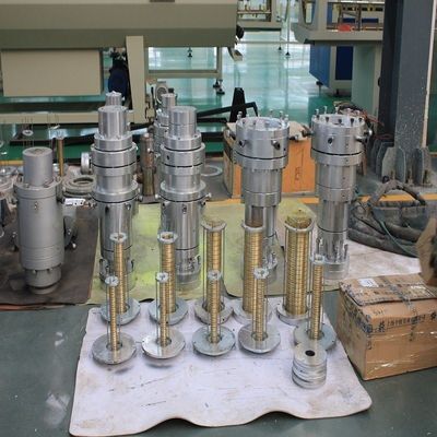 One Feed HDPE Pipe Production Line with Full Intermeshing Engagement System Pipes