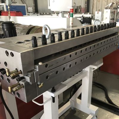 Feeding Mode One Feed PVC Foam Board Production Line with Extrusion Molding Machine