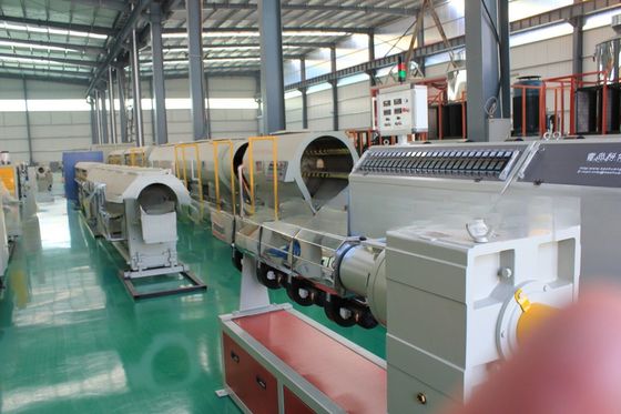 75mm-250mm HDPE Pipe Production Line 410kg/H PE Pipe Extrusion Machine