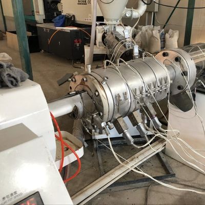 Feeding Mode One Feed PVC Pipe Making Machine with Deep Screw Channel Structure