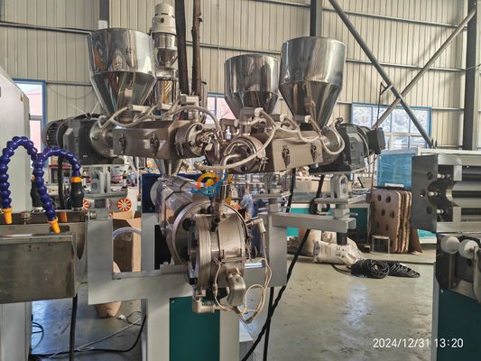 Durable PVC Soft Pipe Extrusion Machine with Terylene Fibre Network for High Pressure Gas Transportation