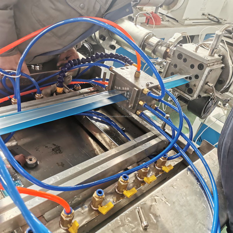 Conical Twin Screw Top-Notch PVC Temperature-Keeping Label Holder Line For Computerized Efficiency