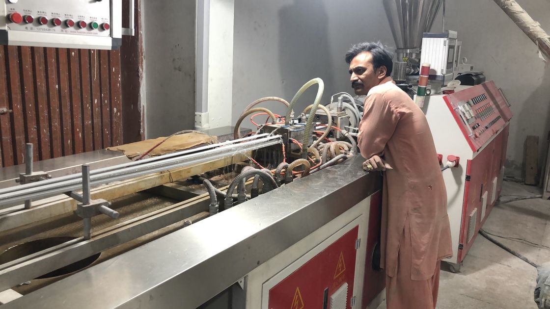 Deep Screw PVC Cable Extruder Machine 20Kg/H-40Kg/H Cable Extrusion Line