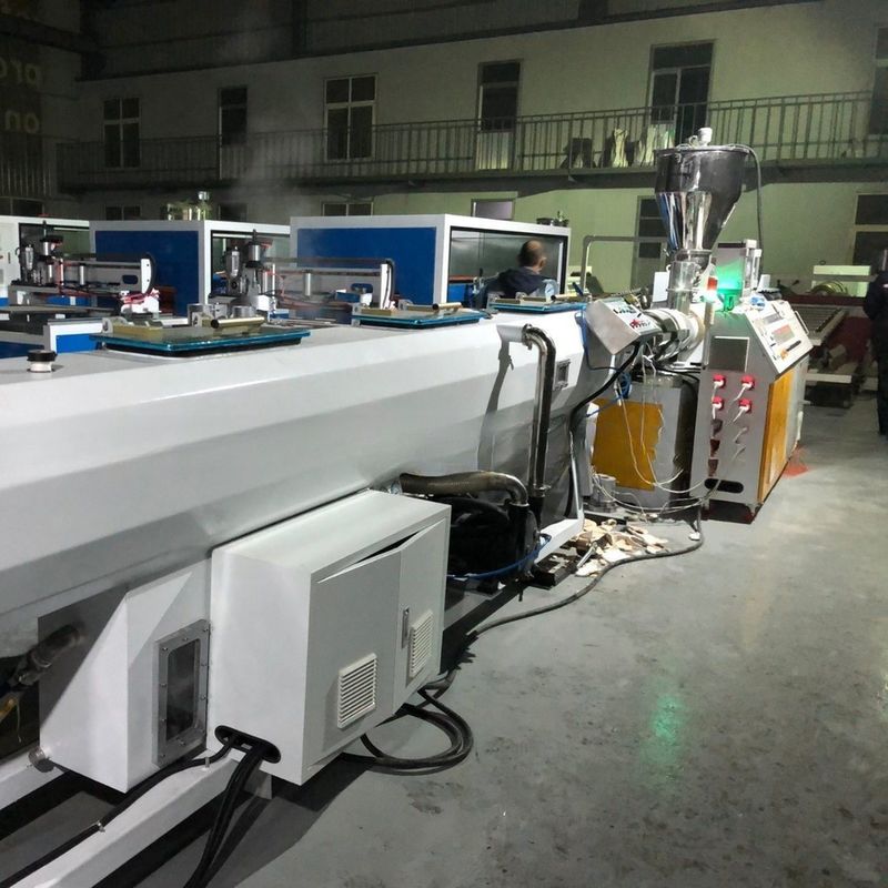 Simple Maintenance Plastic PVC Drain Pipe Extrusion Molding Machine with and ISO9001
