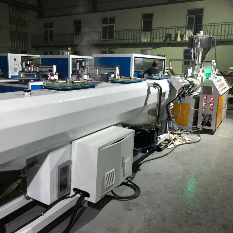 Full Intermeshing Engagement System SJ65/33 PVC Pipe Production Line with Materials