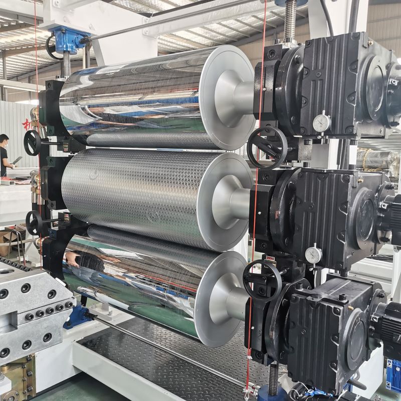 Qingdao Port PVC Sheet Making Machine with 380V/50Hz Power Supply